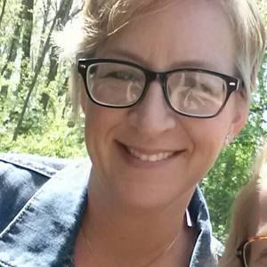 Meet your Posher, Lara